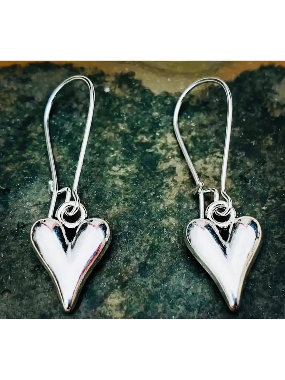 New - Vintage Inspired Heart-Shaped Dangle Drop Earrings